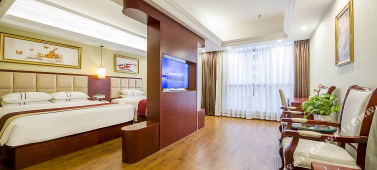 维也纳酒店(成都崇州高铁站太阳岛广场店)图片