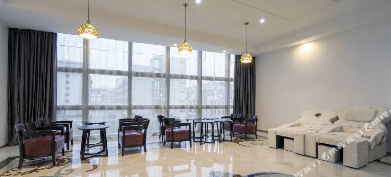 柏曼酒店(武汉光谷广场地质大学店)图片