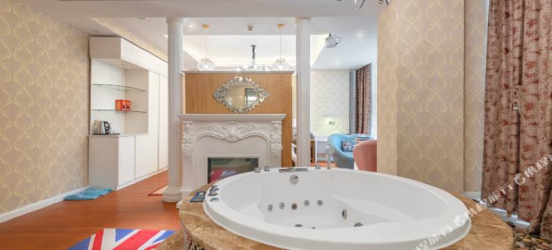 兴义云钻精品主题酒店图片