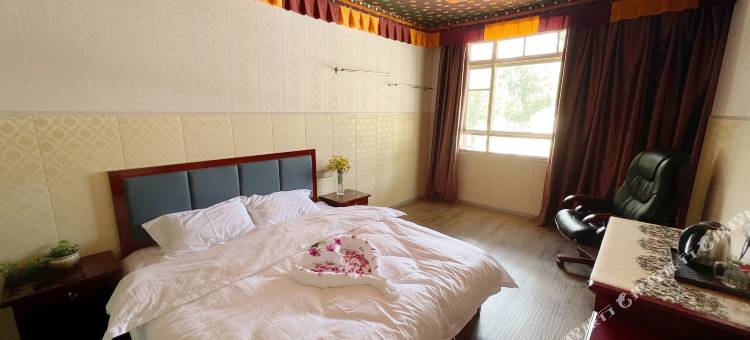 羊湖蕃圣度假山庄图片