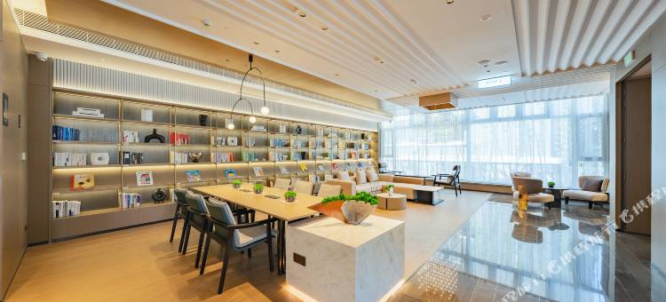 青岛理工大学山东路亚朵酒店图片