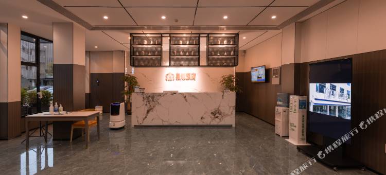 皇铂酒店(南昌梦时代广场699文化园店)图片