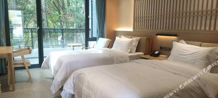 随县林泉山居酒店图片