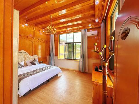 巴塘藏家韵私汤民宿