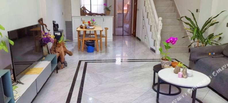 梁河石木缘温泉民宿图片