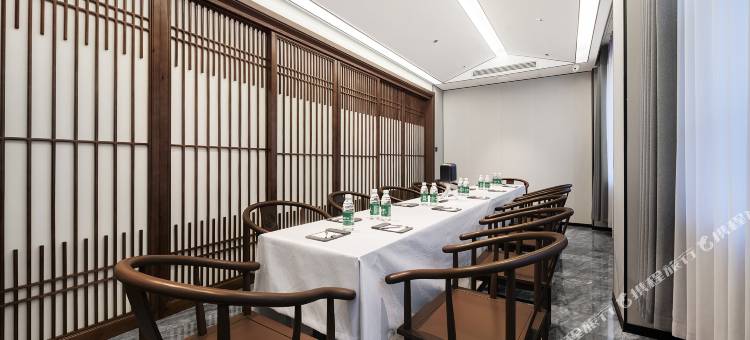 陌上轻居酒店(信阳固始店)图片