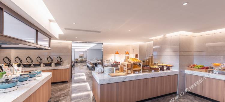 长沙万家丽广场高桥北地铁站亚朵酒店图片