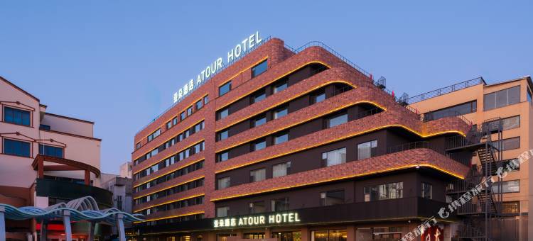 丹东火车站鸭绿江断桥亚朵酒店图片