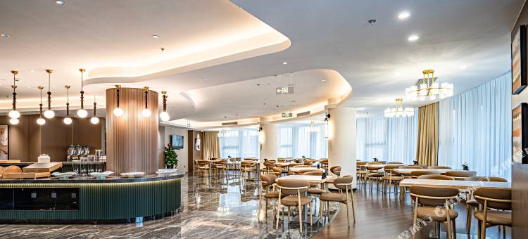 新旅逸格酒店(红山公园CCMALL时代广场店)图片