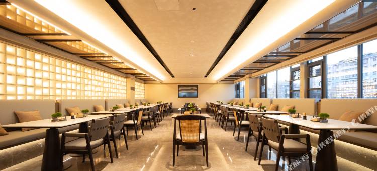 昆明斗南花市斗南湿地公园亚朵酒店图片