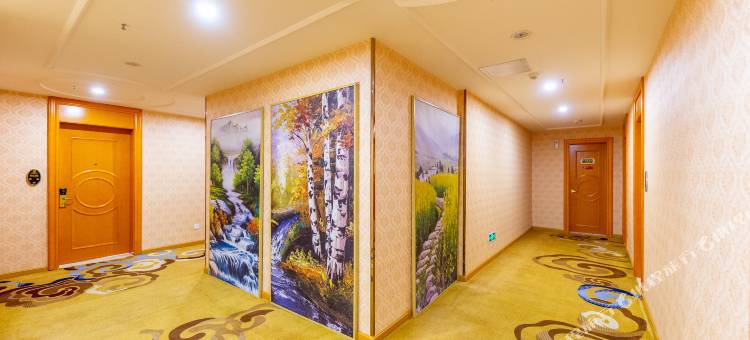 维也纳3好酒店(西宁高铁火车站玖鹰虫草市场店)图片