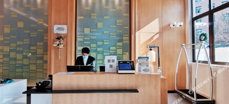 上海浦东中心万枫酒店图片