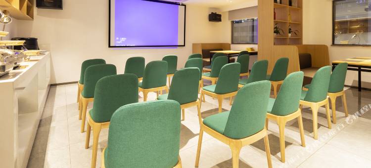 迎商黄埔酒店(广州广医五院大沙地地铁站店)图片