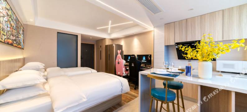 ReMAX热麦电竞酒店(宁波东部新城文化广场店)图片