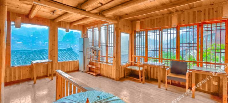 西江流风苗族非遗文化主题酒店图片