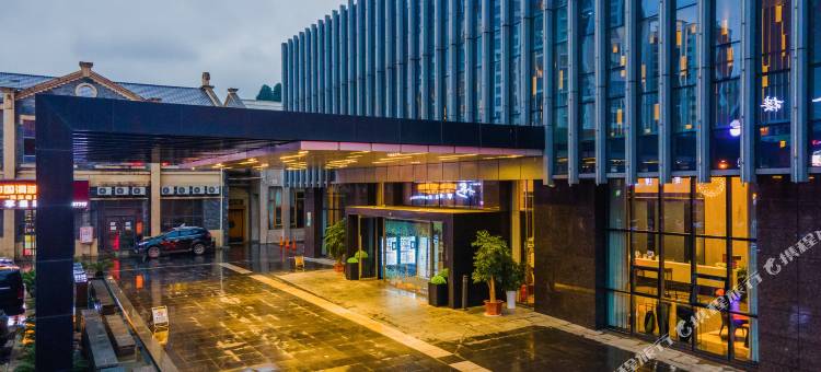 都匀灵智大酒店(都匀三线博物馆店)图片