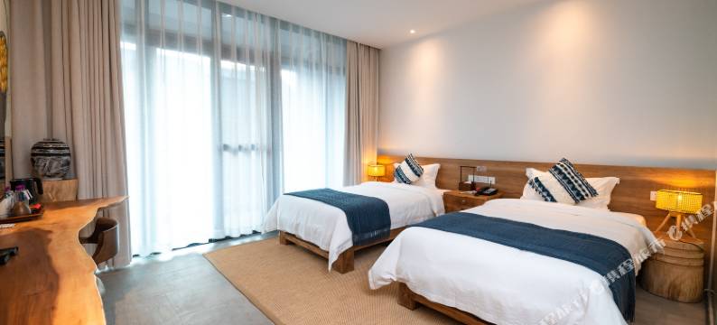 珠海岭南大地百草园顺水居酒店图片