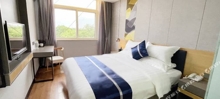 如家睿柏·云酒店(烟台牟平汽车站店)图片