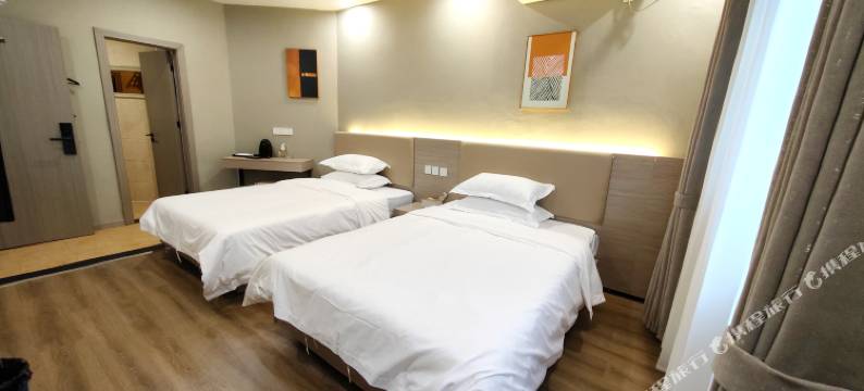 艾美佳轻奢酒店(南川万达广场店)图片