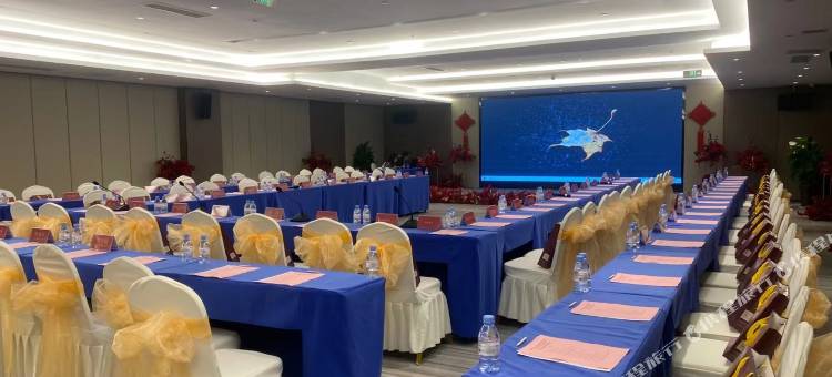 凯里亚德酒店(成都华侨城欢乐谷地铁站店)图片