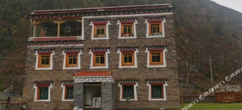 冷嘎措田野民宿图片