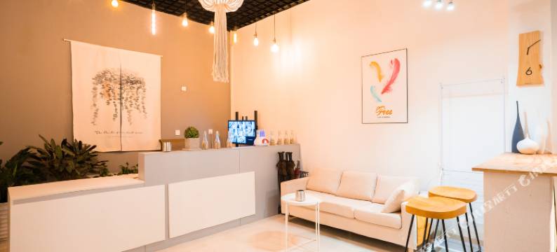 大理山屿木屋图片