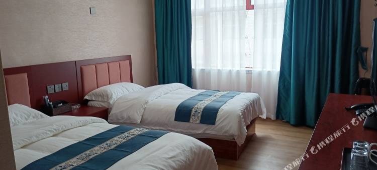 贡觉白宫酒店图片