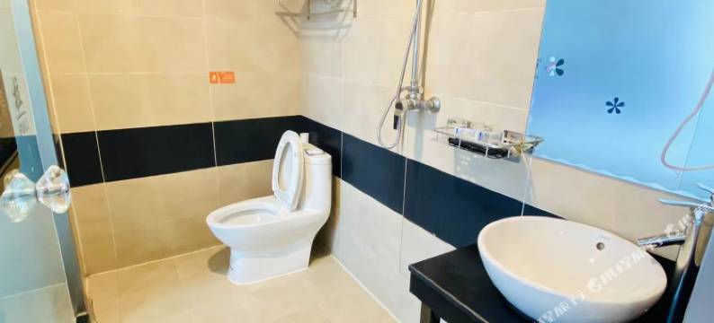 七彩时尚艺术宾馆(哈尔滨师范大学店)图片