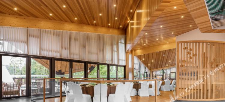 光雾山和谷·秋池酒店图片