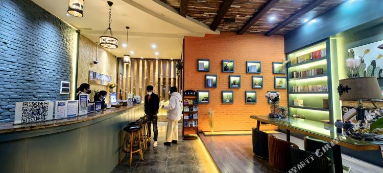 麦田艺术酒店(曲靖水寨店)图片