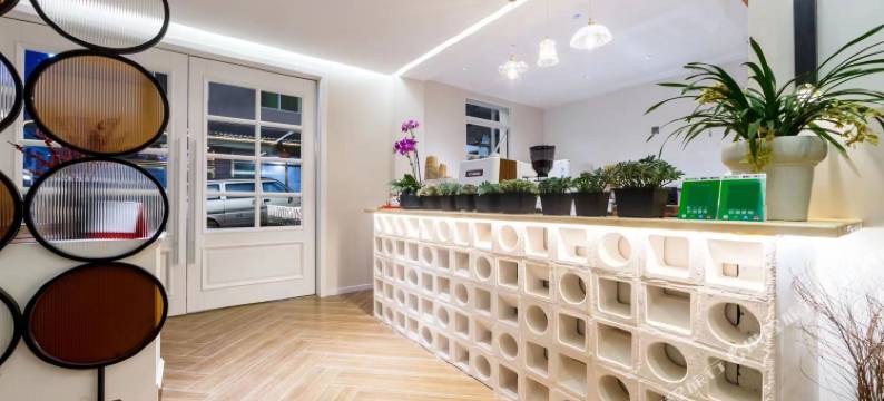 转角咖啡·民宿(瓦屋山景区店)图片