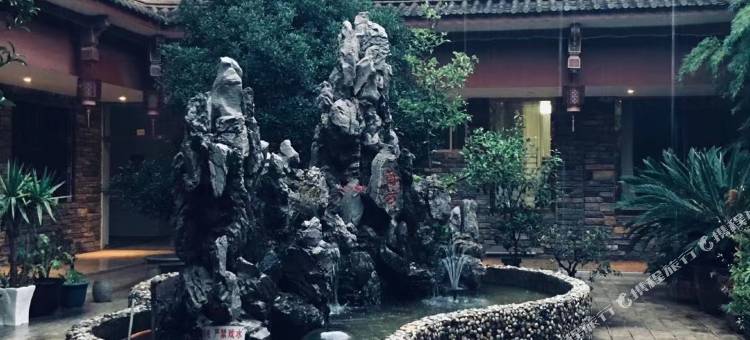 鲁甸蘭坊酒店图片