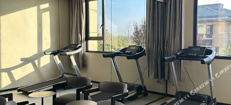 橙芷酒店(江西理工大学三江校区黄金机场店)图片