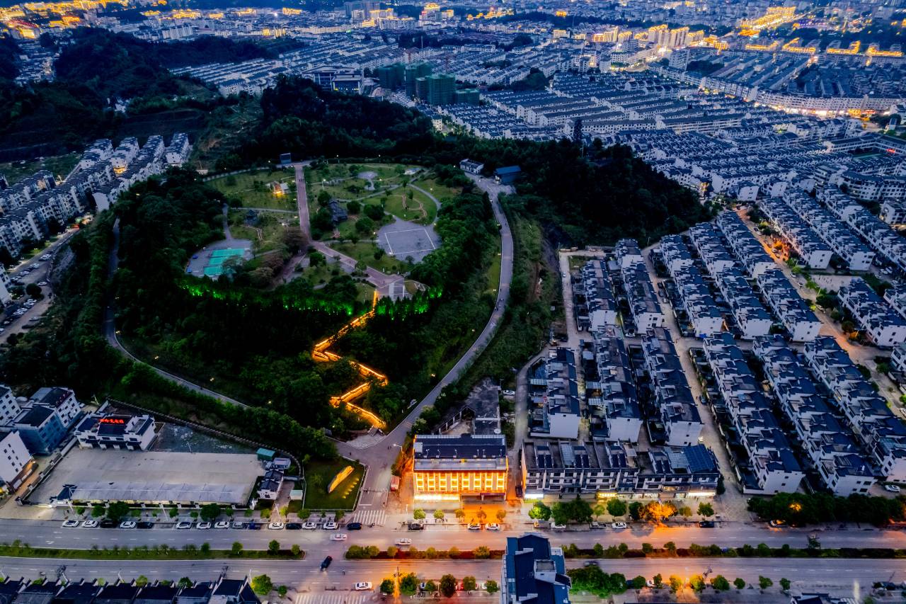 千寻曼居酒店(上饶市婺源县蚺城街道办高铁站店)图片