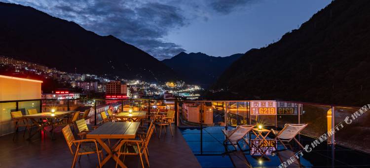 怒江旺咱卡｜MountainJoy DulongRiver ·设计师雪山观景智能酒店图片
