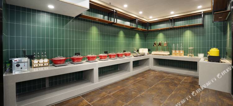 西双版纳景洪美橙•江畔观澜｜XiShuangBanna酒店(泼水广场店)图片