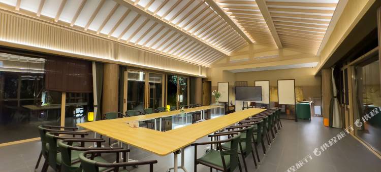 青云·仙庐山隐世酒店图片