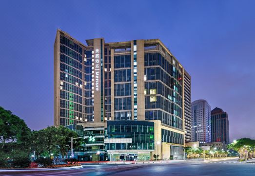 上海外高桥自贸区美居酒店外景图