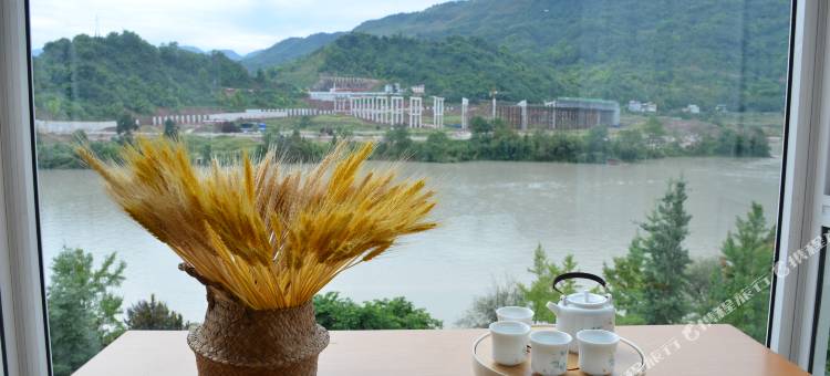 和川雅居民宿(雅安天全中医院店)图片