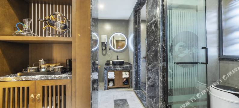 十二城·瀑上仙·280度观瀑星空云宿(芙蓉镇大瀑布店)图片