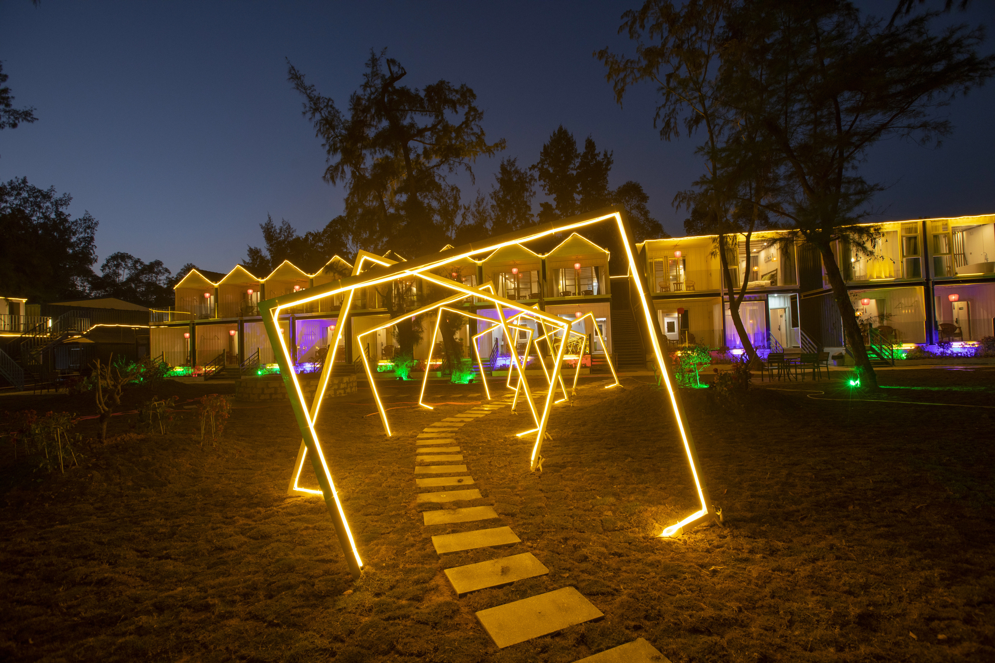 Dongxing Guanhaiyuan InnOver view