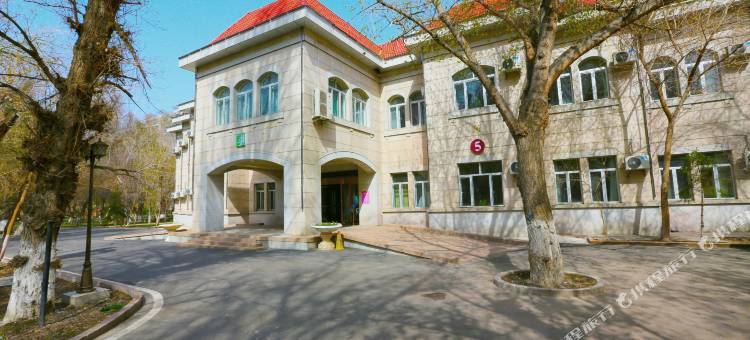 伊宁颐中园酒店图片