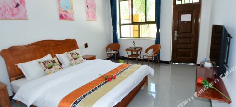 那拉提水绿天青客栈图片