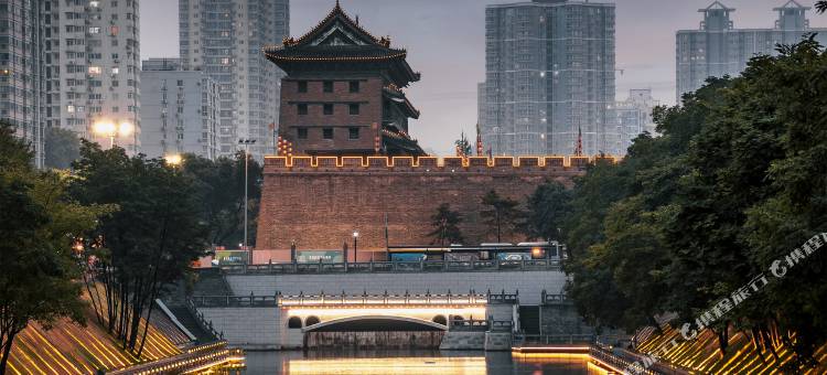 西安富力希尔顿酒店(钟鼓楼明城墙店)图片