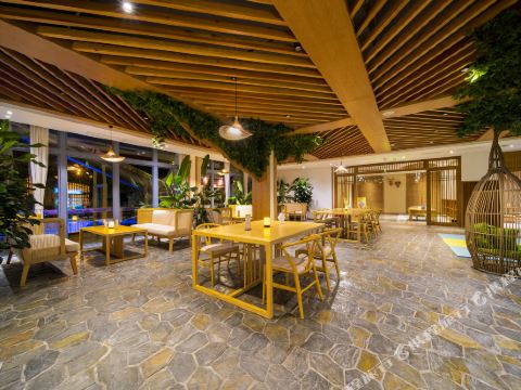 崇州街子古镇斯维登温泉度假酒店青城山居店