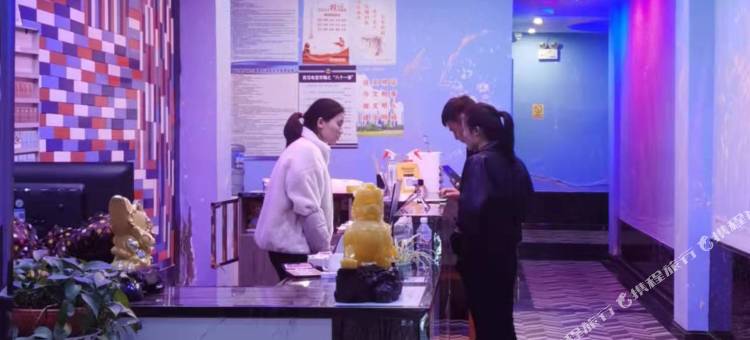 艾尚主题酒店(普定凯旋城店)图片