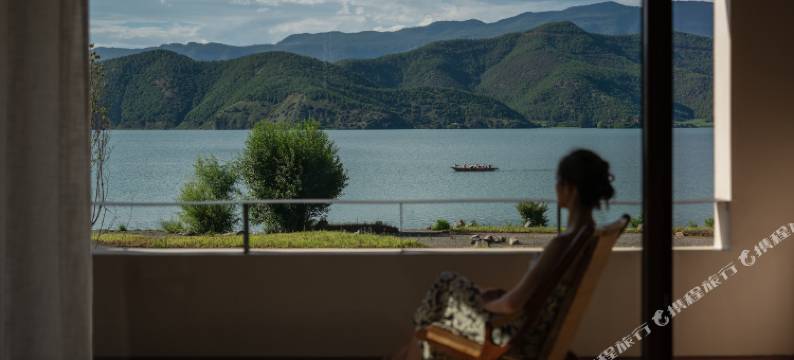 泸沽湖秋山酒店图片
