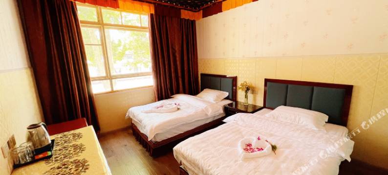 羊湖蕃圣度假山庄图片