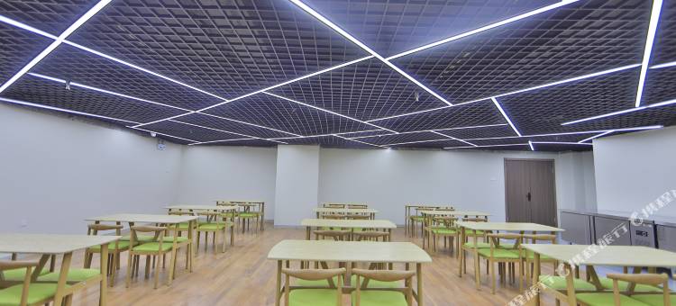 长春芒果宾馆(人民广场活力城店)图片