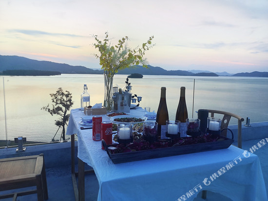 余姚湖上隐客栈